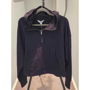 JoyLab Black Cropped Hoodie with Thumbholes – Size Medium